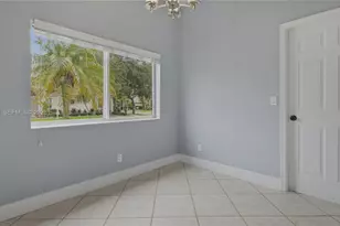 1101 NW 180th Ave, Pembroke Pines, FL 33029 - Photo 25
