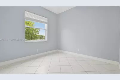 1101 NW 180th Ave, Pembroke Pines, FL 33029 - Photo 29