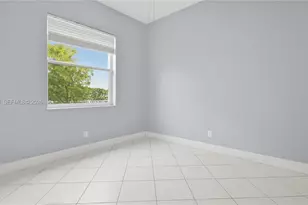 1101 NW 180th Ave, Pembroke Pines, FL 33029 - Photo 29