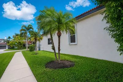 1101 NW 180th Ave, Pembroke Pines, FL 33029 - Photo 39