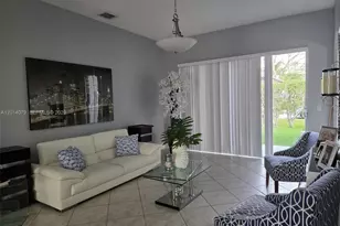 1101 NW 180th Ave, Pembroke Pines, FL 33029 - Photo 5