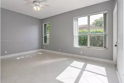 1101 NW 180th Ave, Pembroke Pines, FL 33029 - Photo 29