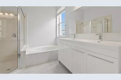 1101 NW 180th Ave, Pembroke Pines, FL 33029 - Photo 33