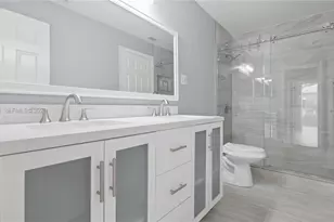 1101 NW 180th Ave, Pembroke Pines, FL 33029 - Photo 27
