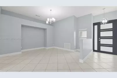 1101 NW 180th Ave, Pembroke Pines, FL 33029 - Photo 11