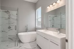 1101 NW 180th Ave, Pembroke Pines, FL 33029 - Photo 33