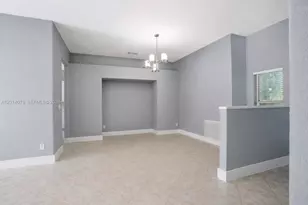 1101 NW 180th Ave, Pembroke Pines, FL 33029 - Photo 9