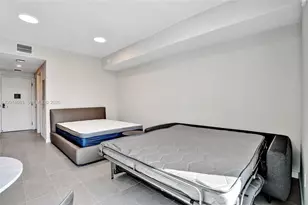 121 NE 5th St, Miami, FL 33132 - Photo 29