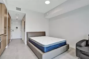 121 NE 5th St, Miami, FL 33132 - Photo 27