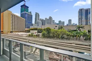 121 NE 5th St, Miami, FL 33132 - Photo 17