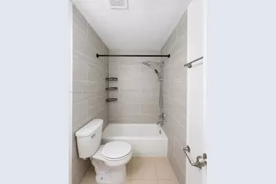 10559 La Placida Dr, Coral Springs, FL 33065 - Photo 11