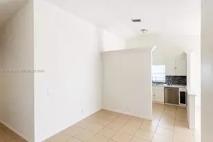 10559 La Placida Dr, Coral Springs, FL 33065 - Photo 3