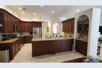2051 NW 125th Ter, Pembroke Pines, FL 33028 - Photo 5
