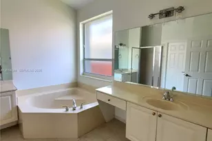 2051 NW 125th Terrace, Pembroke Pines, FL 33028 - Photo 13