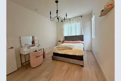 1921 SE 8th Pl, Homestead, FL 33034 - Photo 9