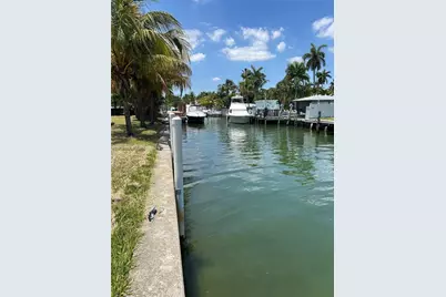1121 NE 83rd St, Miami, FL 33138 - Photo 5