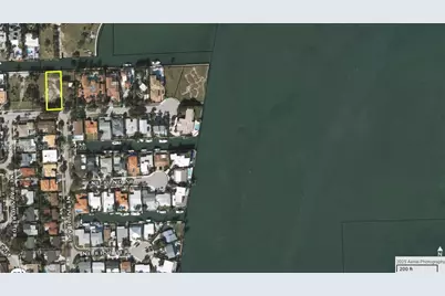 1121 NE 83rd St, Miami, FL 33138 - Photo 9