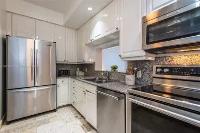 888 Brickell Key Dr #211, Miami, FL 33131 - Photo 9
