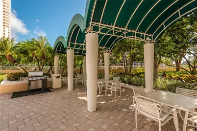 888 Brickell Key Dr #211, Miami, FL 33131 - Photo 25