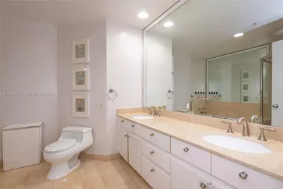888 Brickell Key Dr #211, Miami, FL 33131 - Photo 15