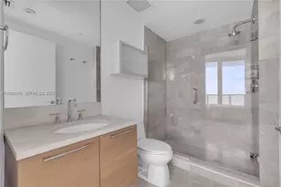 239 SW 9th St, Miami, FL 33130 - Photo 11