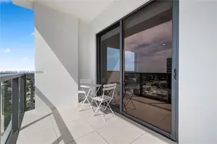 239 SW 9th St, Miami, FL 33130 - Photo 19