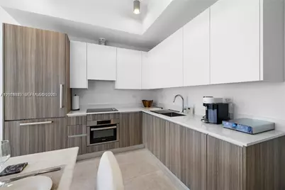 239 SW 9th St #1502, Miami, FL 33130 - Photo 5