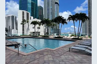 31 SE 5th St #303, Miami, FL 33131 - Photo 9