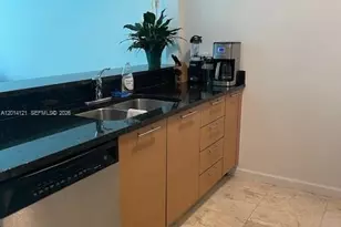 31 SE 5th St, Miami, FL 33131 - Photo 15