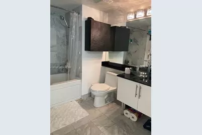 31 SE 5th St #303, Miami, FL 33131 - Photo 23