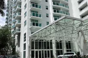 31 SE 5th St, Miami, FL 33131 - Photo 1