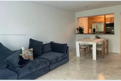 31 SE 5th St #303, Miami, FL 33131 - Photo 19