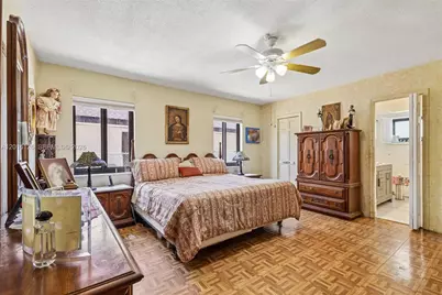 19805 NE 22nd Ave, Miami, FL 33180 - Photo 33