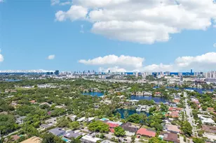 19805 NE 22nd Ave, Miami, FL 33180 - Photo 11