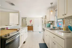 205 Humpty Dumpty Dr, Key Largo, FL 33037 - Photo 13