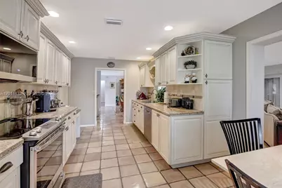 5320 SW 21st Ct, Plantation, FL 33317 - Photo 15