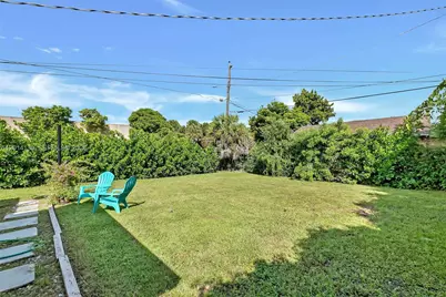 595 NW 101st St, Miami, FL 33150 - Photo 3