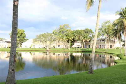 9491 S Palm Cir S #101, Pembroke Pines, FL 33025 - Photo 23