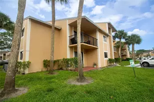 9491 S Palm Cir S, Pembroke Pines, FL 33025 - Photo 19