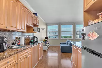 700 Biltmore Way #915, Coral Gables, FL 33134 - Photo 5