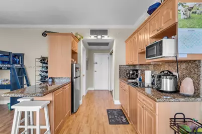 700 Biltmore Way #915, Coral Gables, FL 33134 - Photo 15