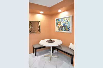 9541 Sunrise Lakes Blvd #204, Sunrise, FL 33322 - Photo 25