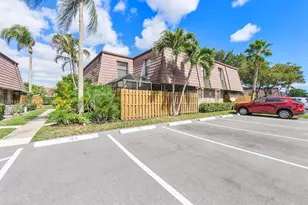 7744 W Courtyard Run W, Boca Raton, FL 33433 - Photo 19