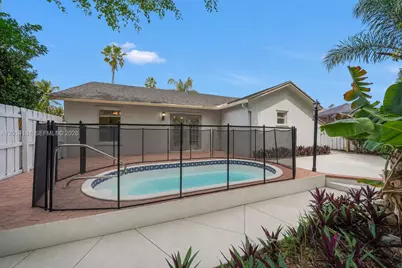 1332 Waterway Cove Dr, Wellington, FL 33414 - Photo 3