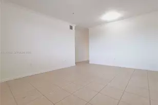 17350 NW 67th Ave, Hialeah, FL 33015 - Photo 11