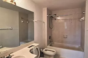 17350 NW 67th Ave, Hialeah, FL 33015 - Photo 15