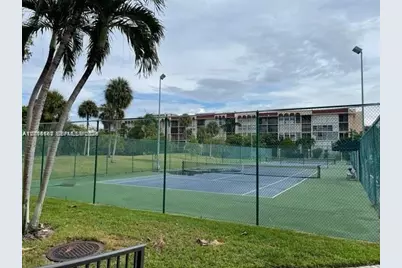 2001 Atlantic Shores Blvd #104, Hallandale Beach, FL 33009 - Photo 9