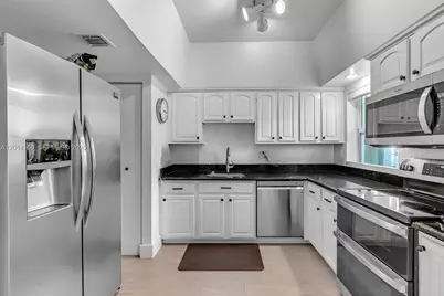 232 Sea View Dr #108, Key Biscayne, FL 33149 - Photo 11