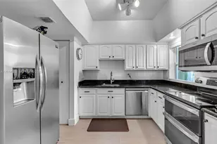 232 Seaview Dr, Key Biscayne, FL 33149 - Photo 11