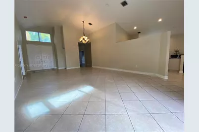 1210 S 13th Ave, Hollywood, FL 33019 - Photo 3